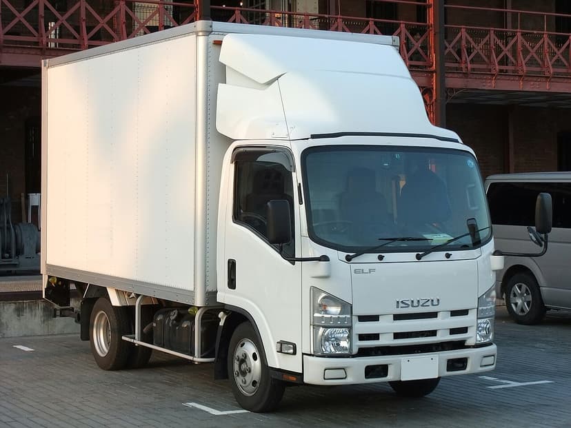 Isuzu Elf Cargo Box